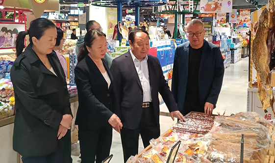 國慶佳節  石董慰問(wèn)暖人心；堅守崗位  全員努力沖業(yè)績(jì)