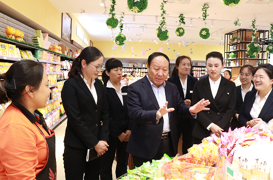 盛世華誕喜迎國慶  石董慰問(wèn)振奮人心