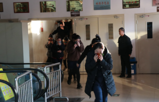 搞經(jīng)營(yíng)  安全警鐘長(cháng)鳴；抓效益  演練守護平安