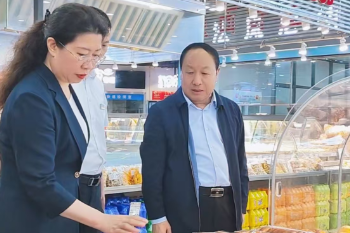 石董慰問(wèn)  鼓舞士氣潤人心；齊心協(xié)力  鼓足干勁創(chuàng  )業(yè)績(jì)